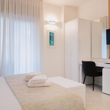 Lo Studio Di Viale Lo Re Camere & Caffe' Lecce Eksteriør bilde
