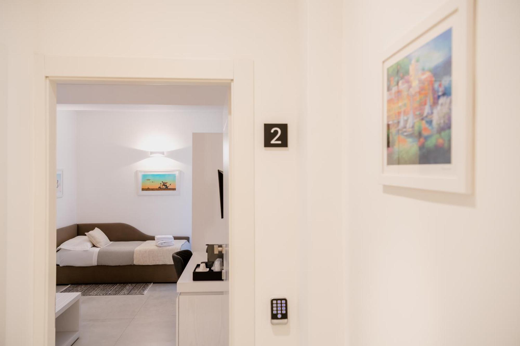 Lo Studio Di Viale Lo Re Camere & Caffe' Lecce Eksteriør bilde